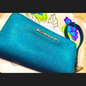 Michael Kors Wristlet Wallet